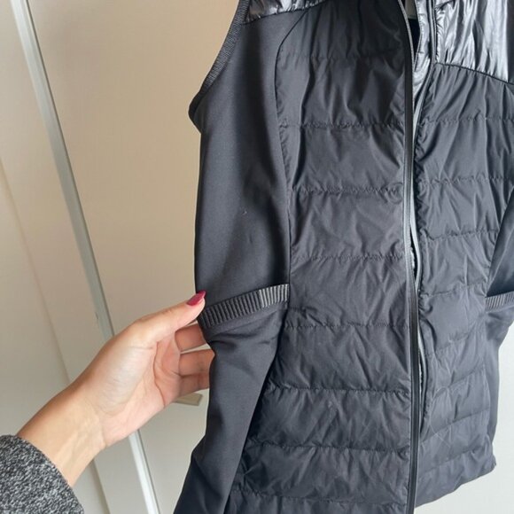 Lululemon Down for it All Black Puffer Vest - Picture 3 of 8